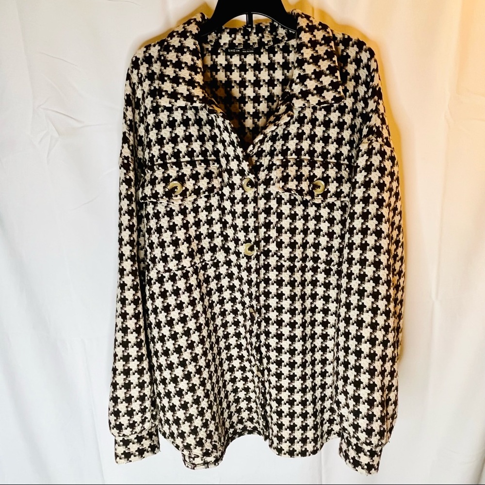 Boutique Houndstooth Print Long Sleeve Shacket